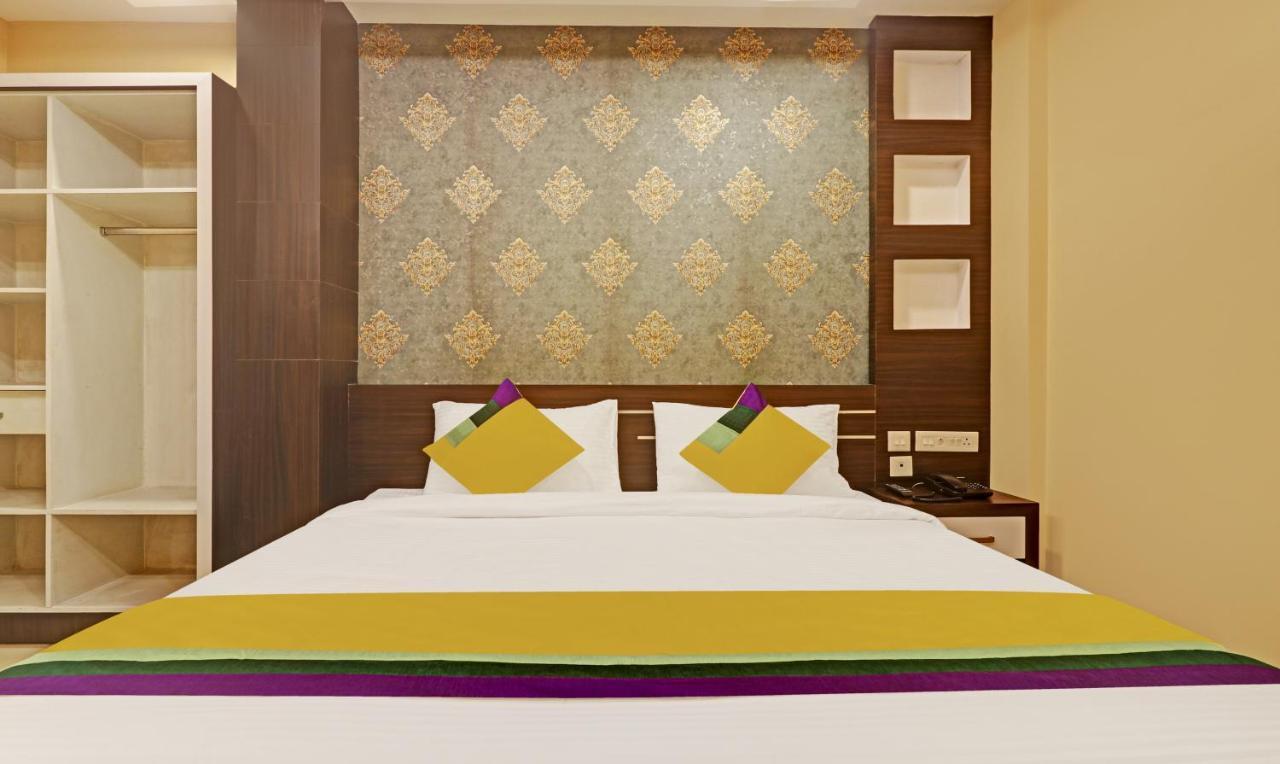 Itsy Hotels Sapphire Residency Manjeri Экстерьер фото