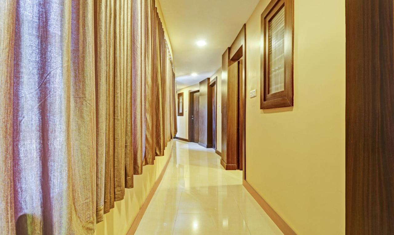 Itsy Hotels Sapphire Residency Manjeri Экстерьер фото